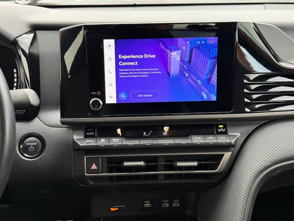 Certified 2025 Toyota Camry SE FWD image 14