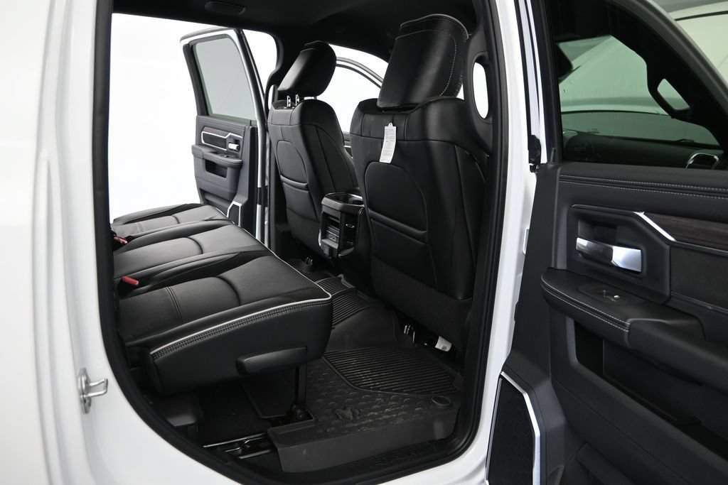 Used 2026 RAM 3500 Laramie w/ Night Edition AWD/4WD image 17