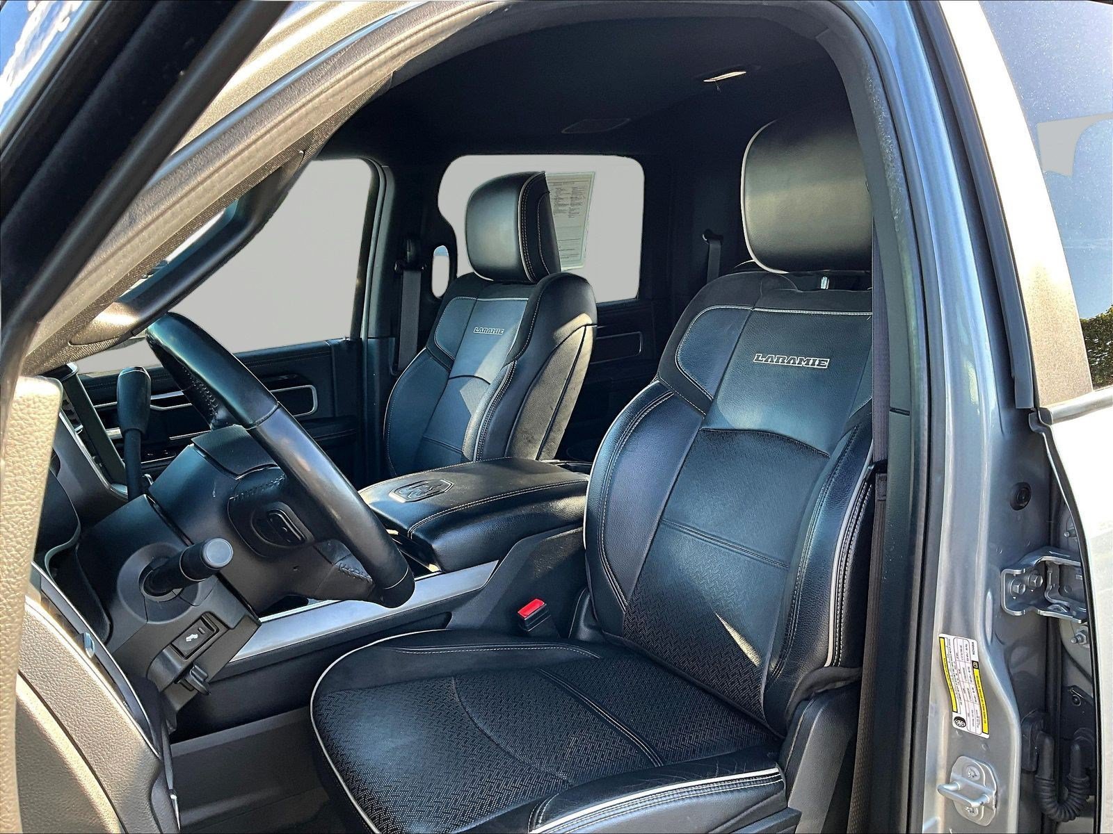 Used 2022 RAM 3500 Laramie w/ Night Edition AWD/4WD image 22