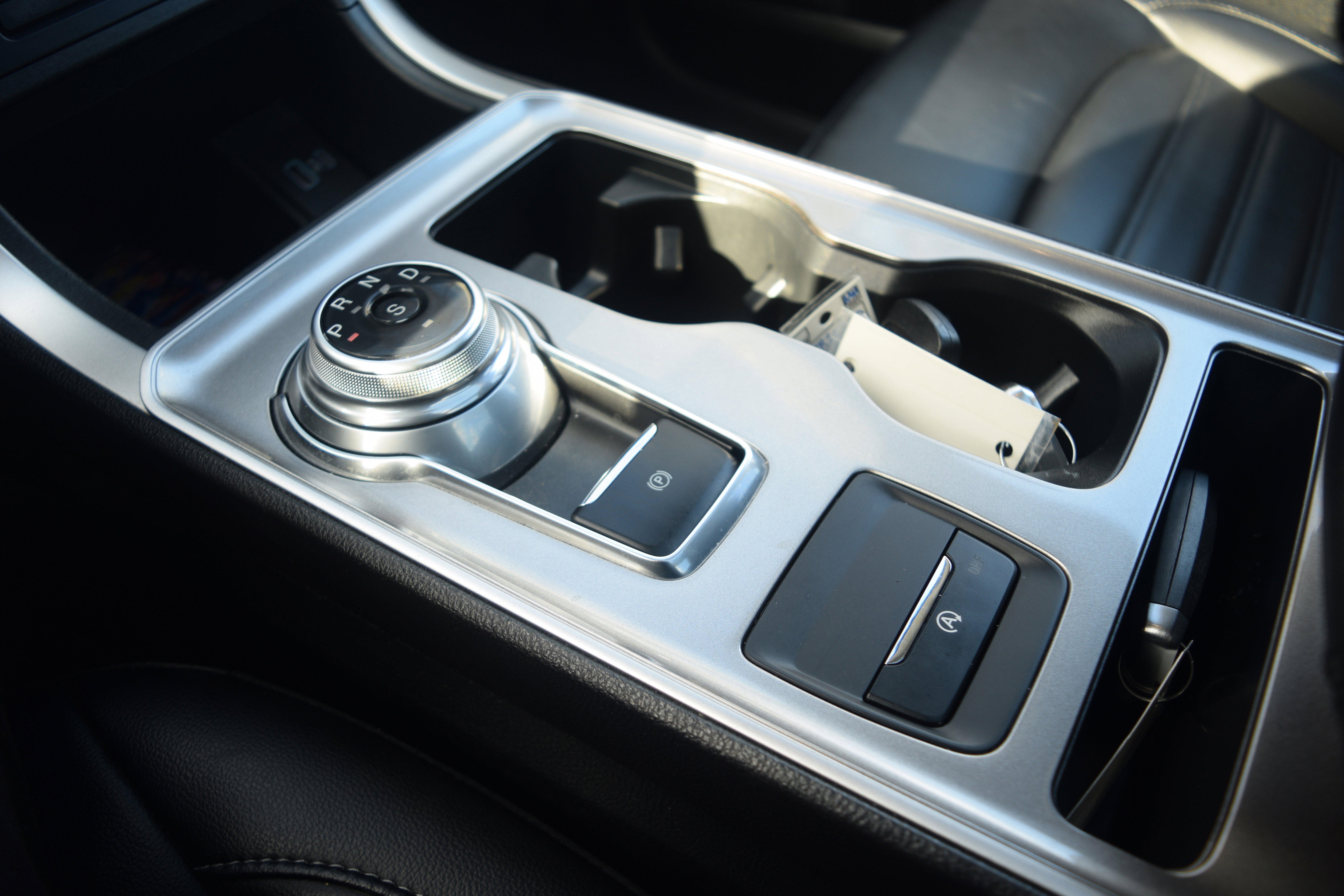 Used 2023 Ford Edge SEL w/ Convenience Package image 11