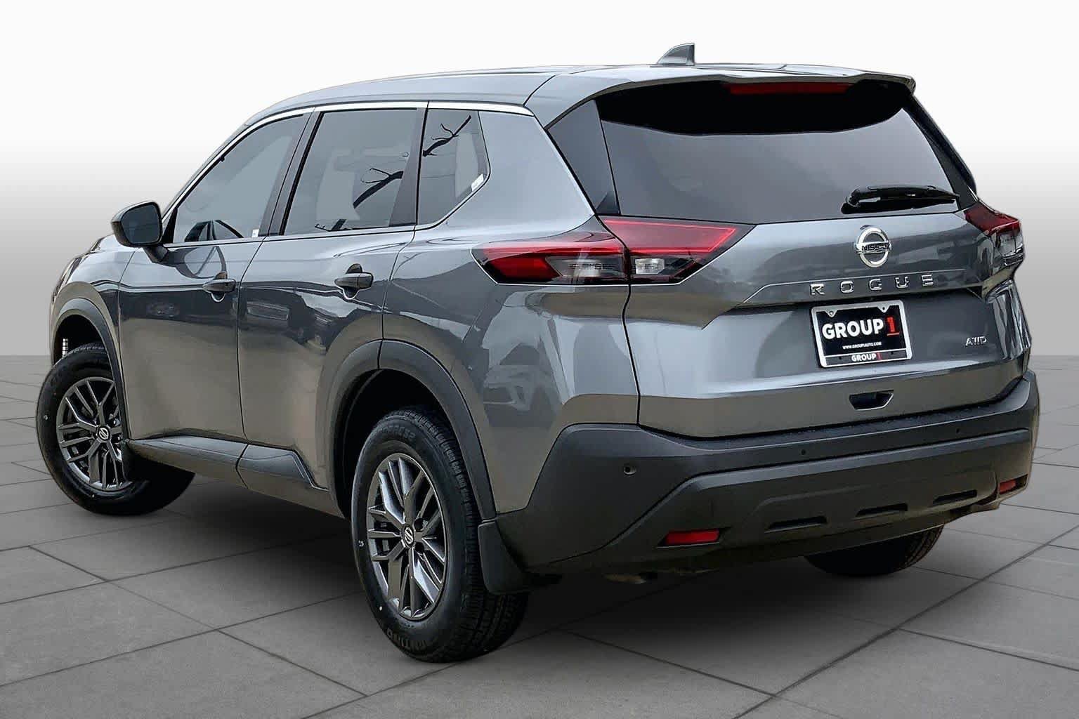 Used 2021 Nissan Rogue S AWD/4WD image 12