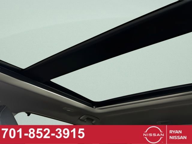 Certified 2025 Nissan Rogue Platinum w/ Tech Package image 27