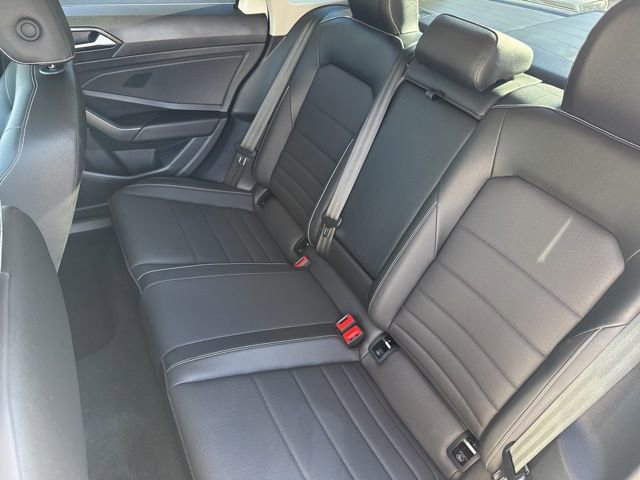 Used 2024 Volkswagen Jetta SE image 27