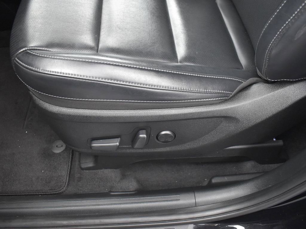 Certified 2025 Kia Telluride S image 12