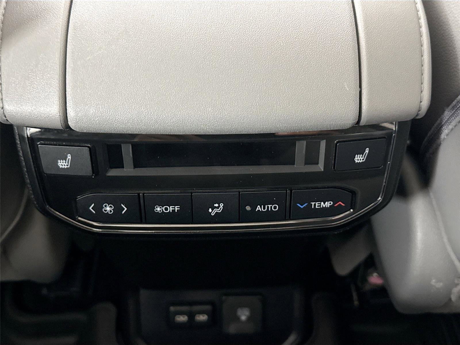 Used 2022 Toyota Highlander Platinum FWD image 52