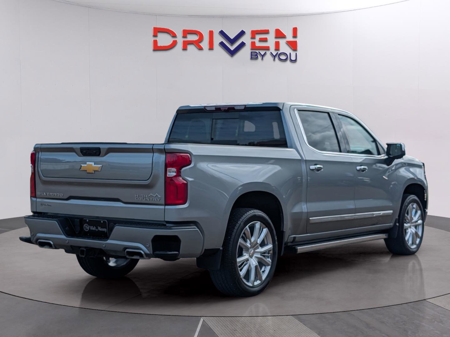 Used 2025 Chevrolet Silverado 1500 High Country AWD/4WD image 5