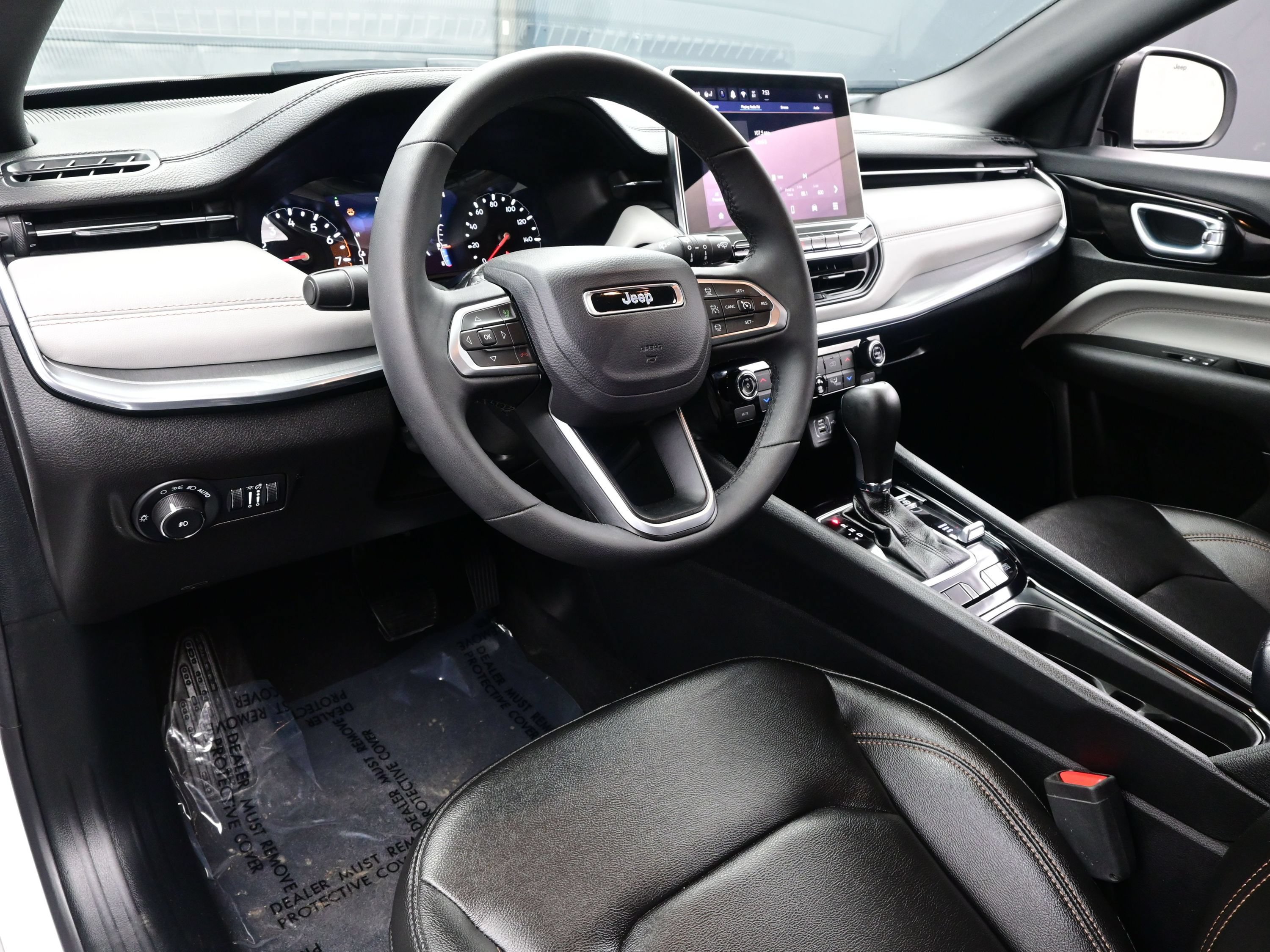Used 2024 Jeep Compass Limited AWD/4WD image 16