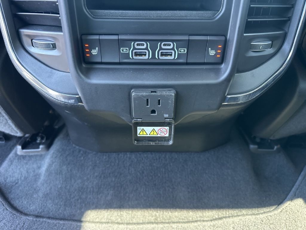 Used 2025 RAM 1500 Laramie AWD/4WD image 30
