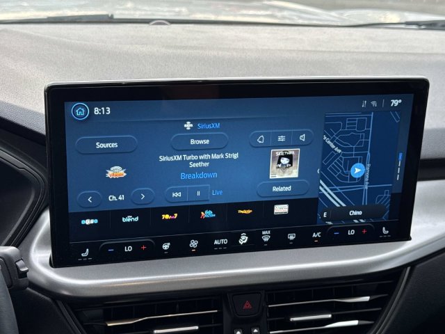 New 2025 Ford Escape SE w/ Class II Trailer Tow Package FWD image 10