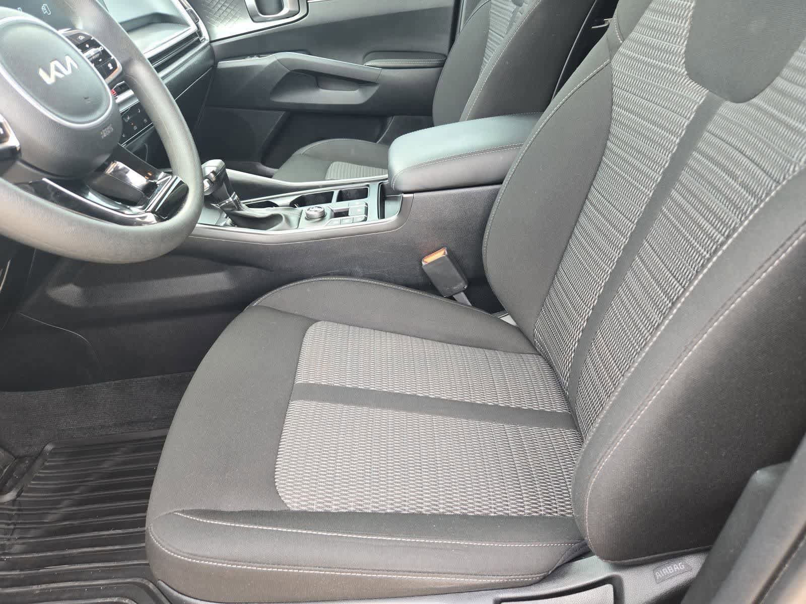 Certified 2024 Kia Sorento LX FWD image 14