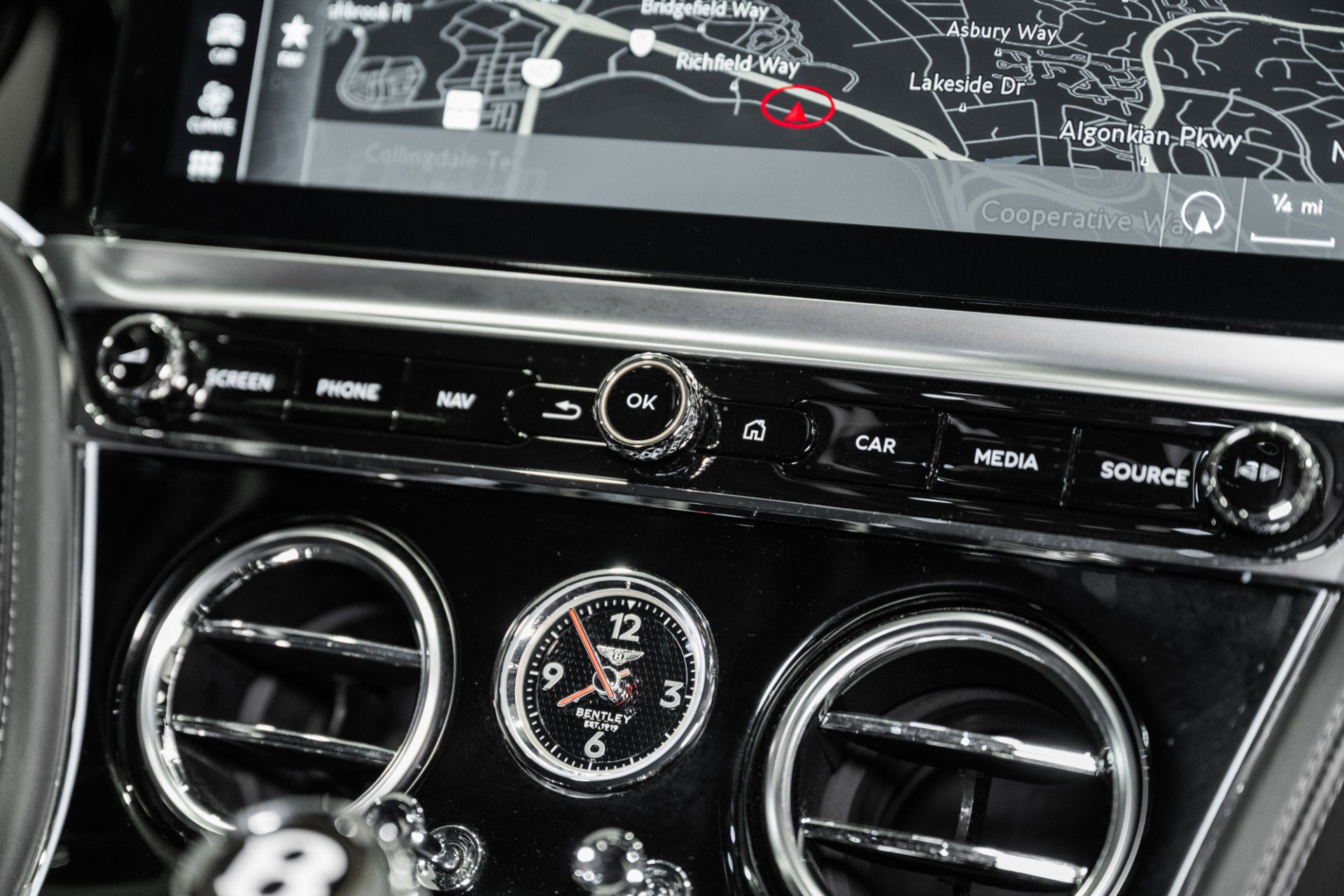 Used 2020 Bentley Continental GT image 29