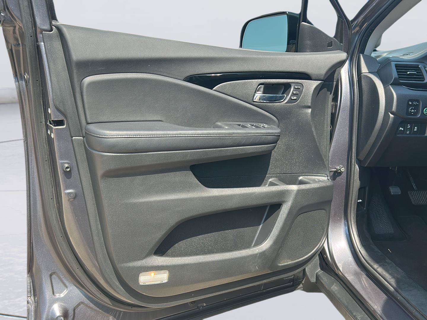 Used 2019 Honda Pilot Elite image 8