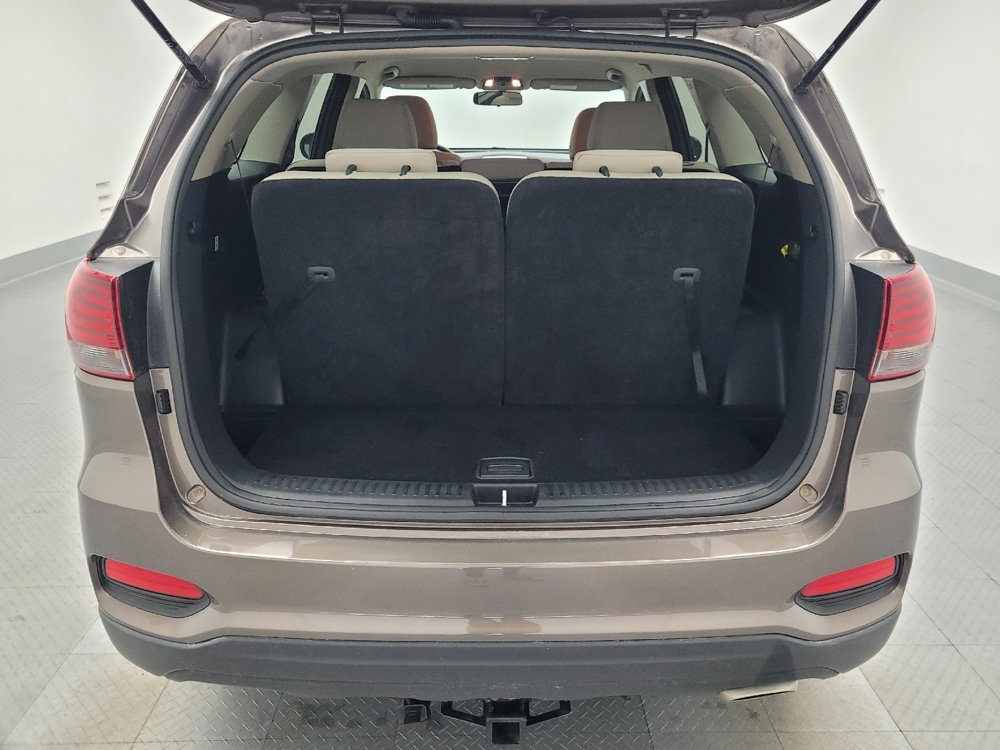 Used 2020 Kia Sorento LX image 29