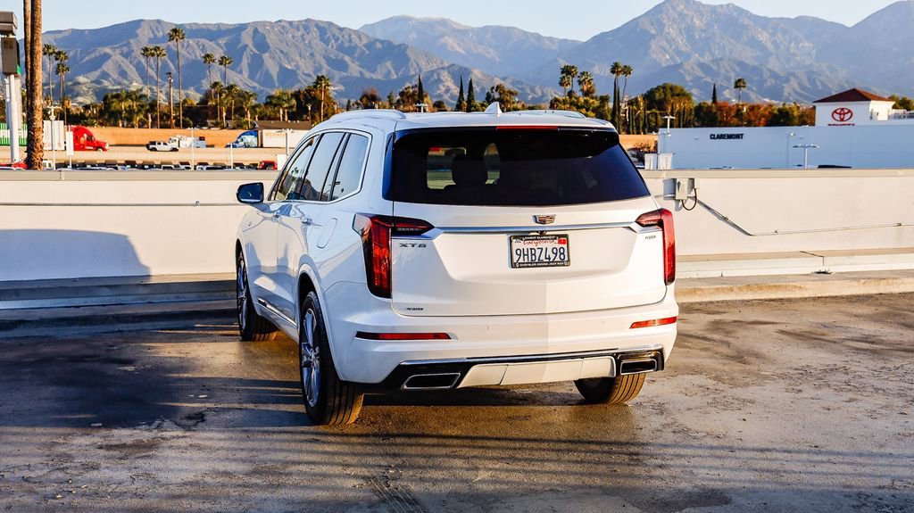 Used 2023 Cadillac XT6 Premium Luxury image 7