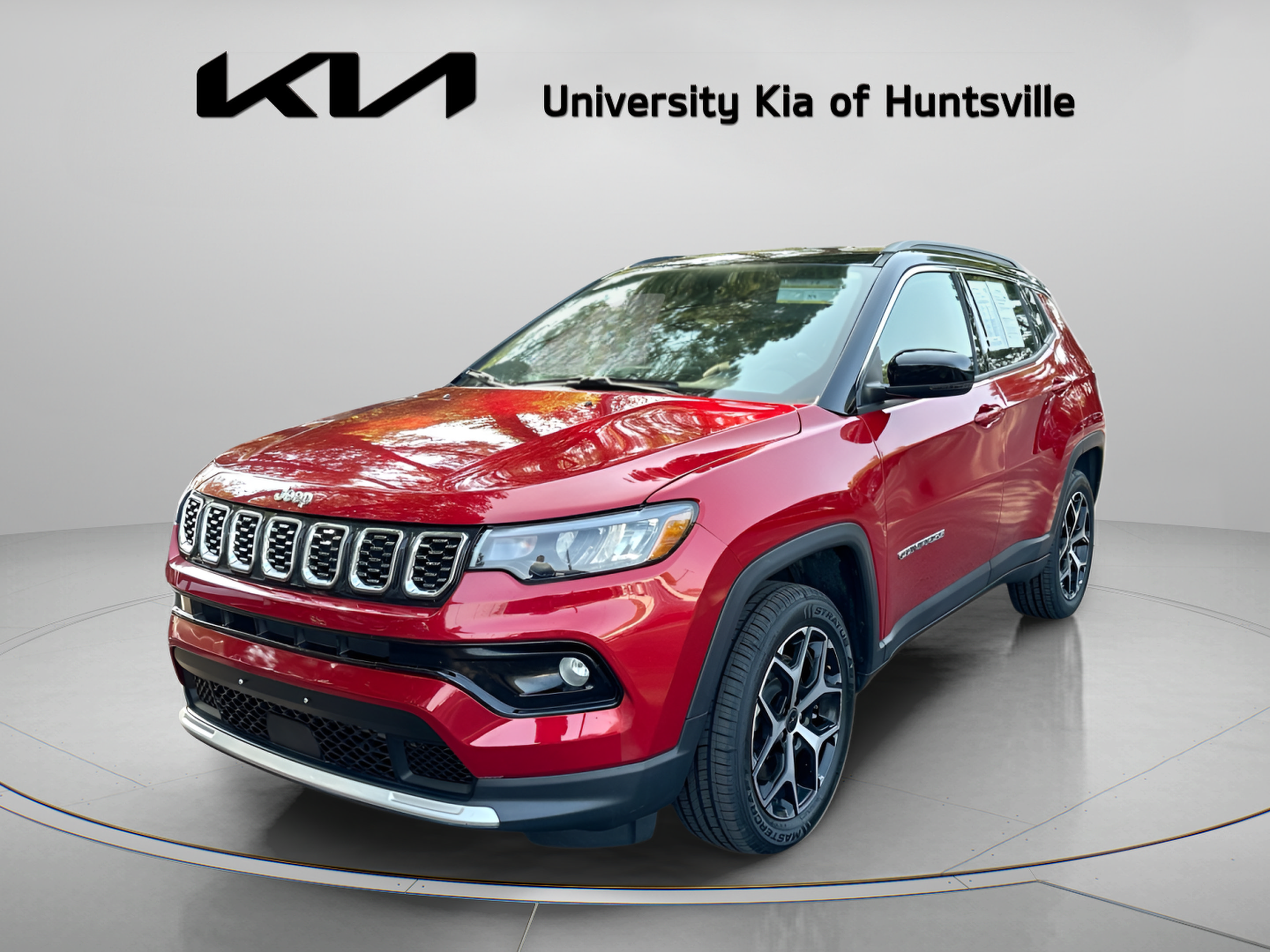 Used 2025 Jeep Compass Limited AWD/4WD image 4