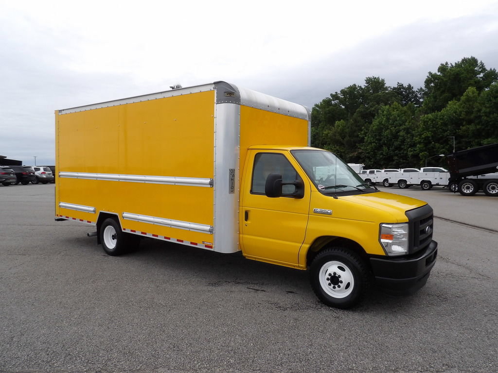 Used 2021 Ford E-350 and Econoline 350 Super Duty RWD image 10