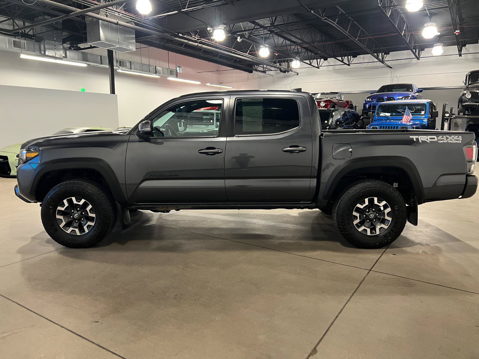 Used 2023 Toyota Tacoma TRD Off-Road w/ Advanced Technology Package AWD/4WD image 6