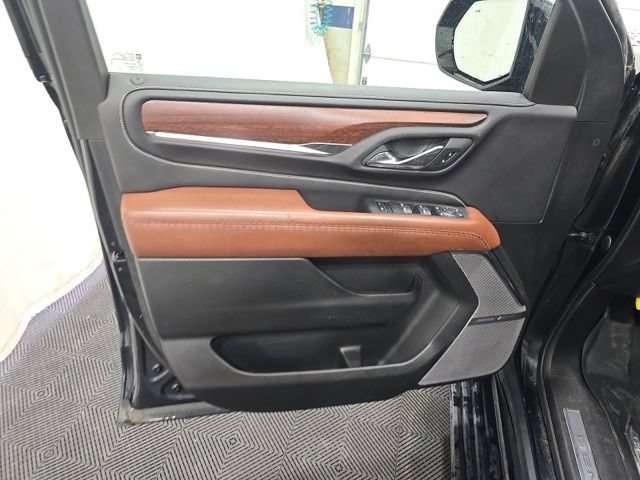 Used 2023 GMC Yukon Denali Ultimate AWD/4WD image 11