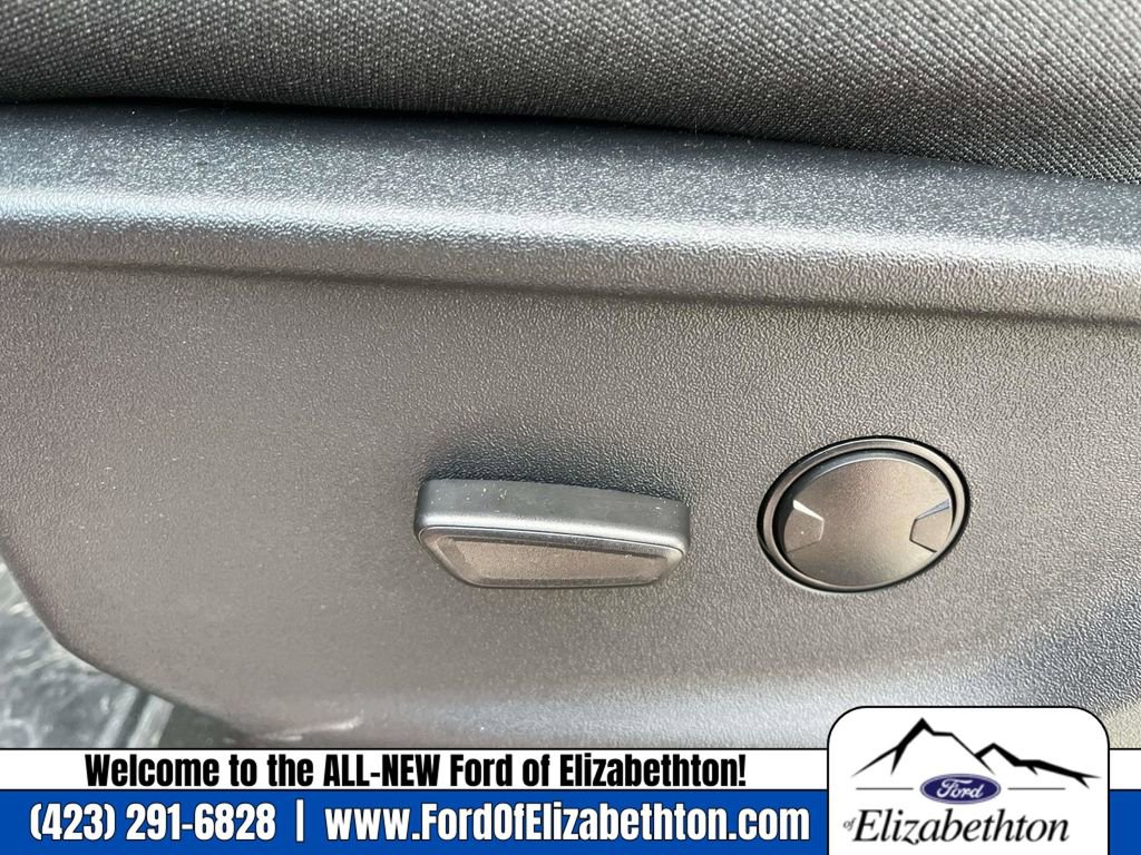 New 2025 Ford F350 XLT w/ Black Appearance Package image 21