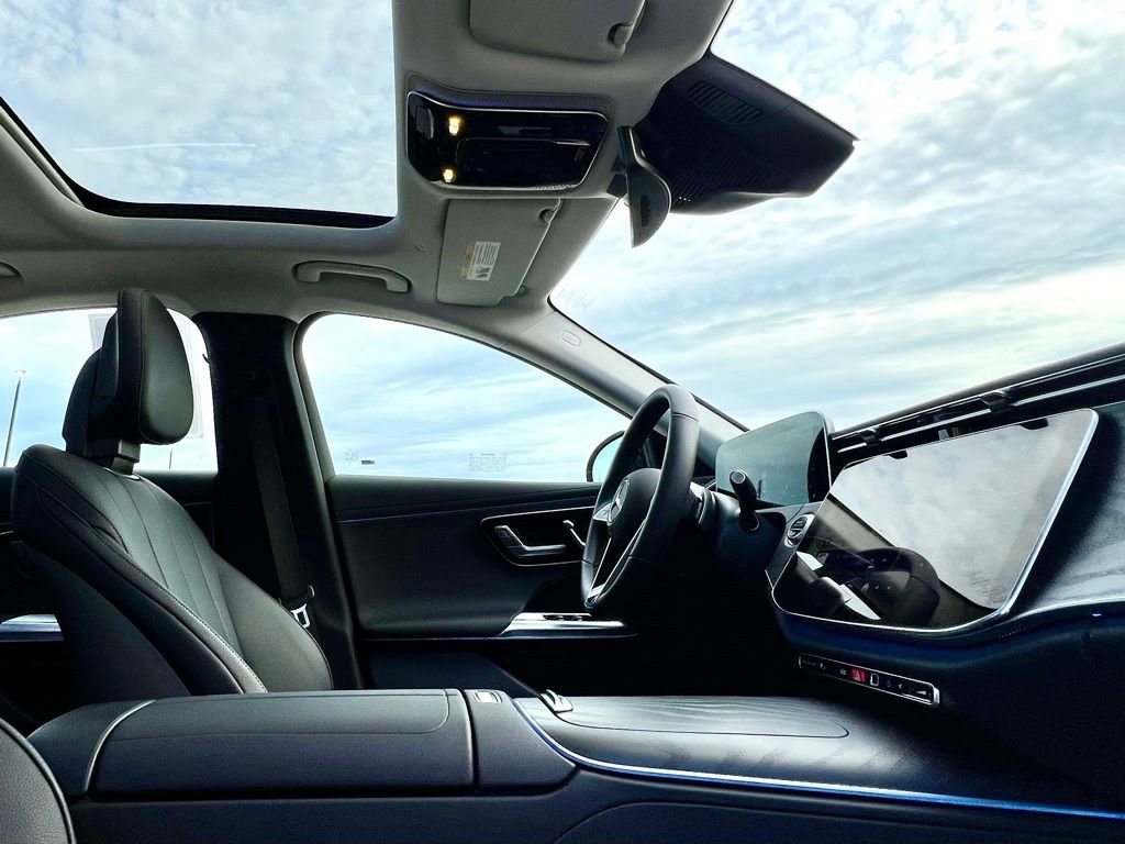 Certified 2025 Mercedes-Benz E 350 4MATIC Sedan image 17