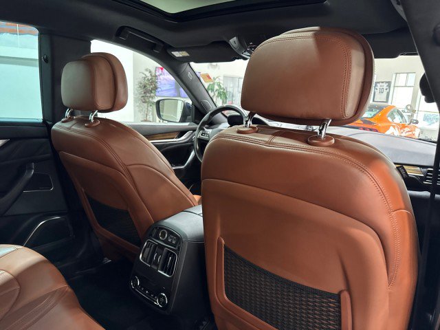 Used 2021 Maserati Levante GranLusso image 56