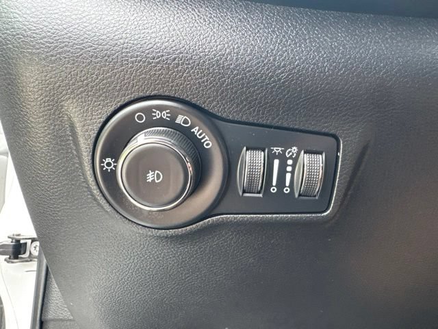 Used 2023 Jeep Compass High Altitude AWD/4WD image 11