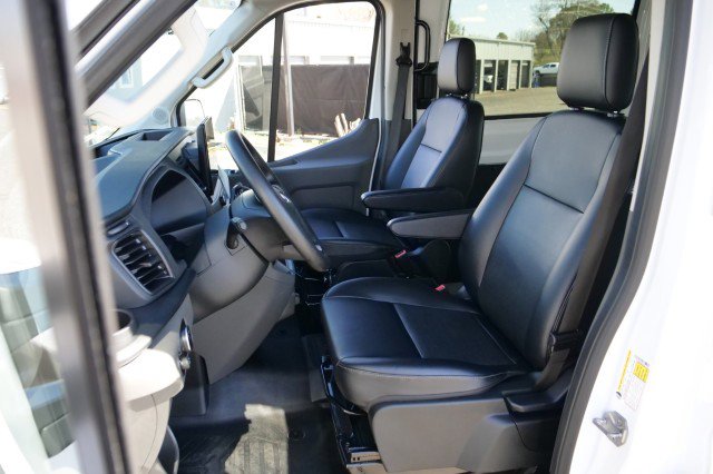 Used 2025 Ford Transit 250 148 Medium Roof Extended AWD image 3