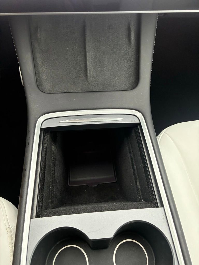 Used 2022 Tesla Model Y Performance image 35