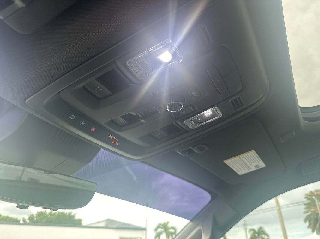 Used 2023 Chevrolet Suburban High Country w/ Premium Package 2 image 17