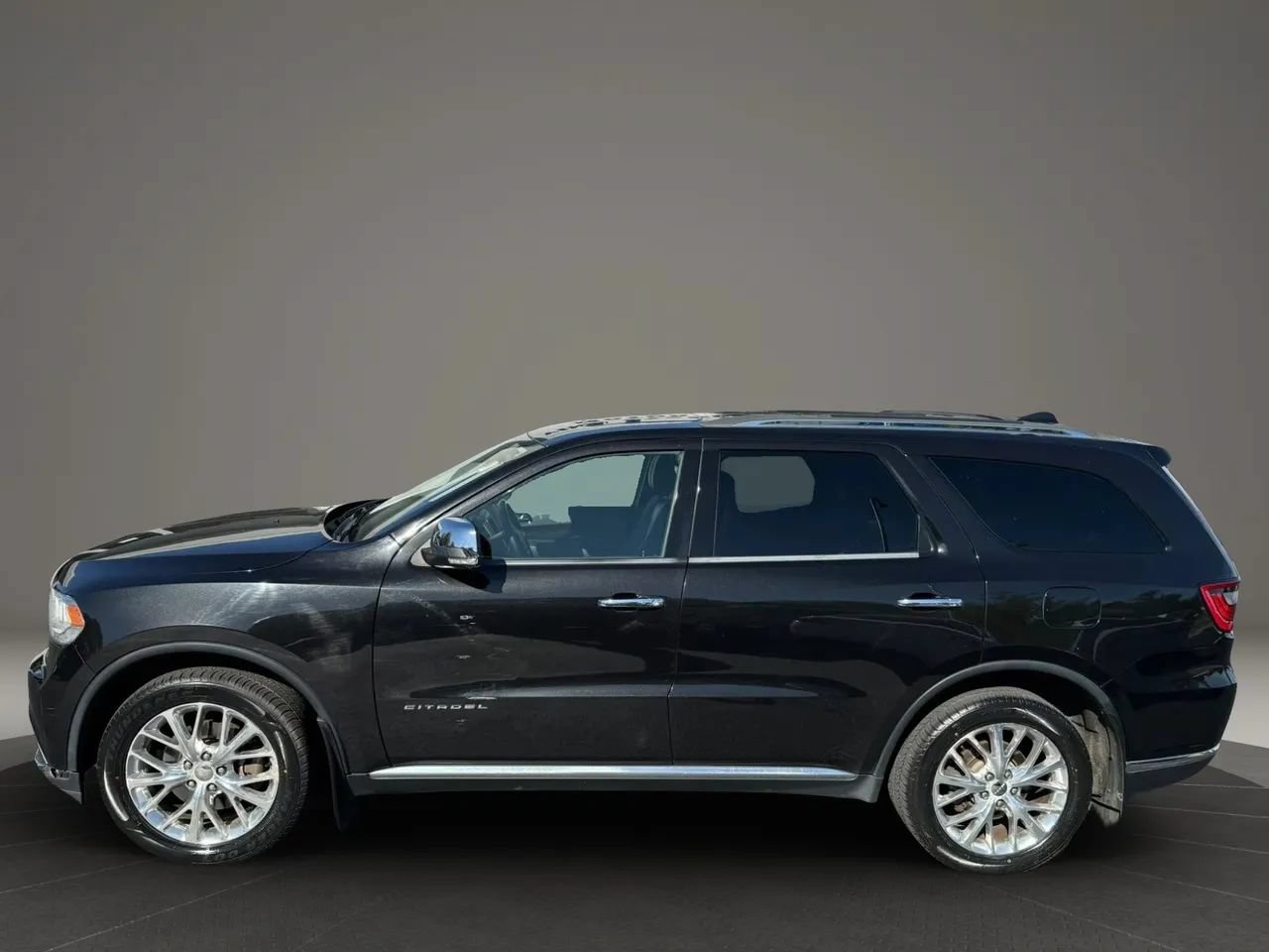 Used 2015 Dodge Durango Citadel w/ Technology Group AWD/4WD image 4