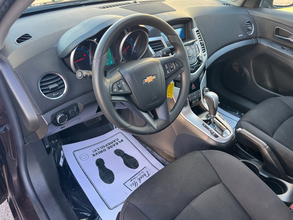 Used 2015 Chevrolet Cruze LT FWD image 18