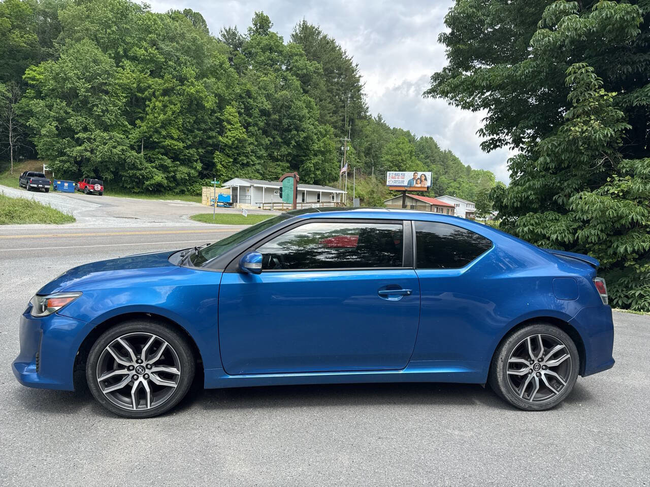 Used 2015 Scion tC FWD image 12