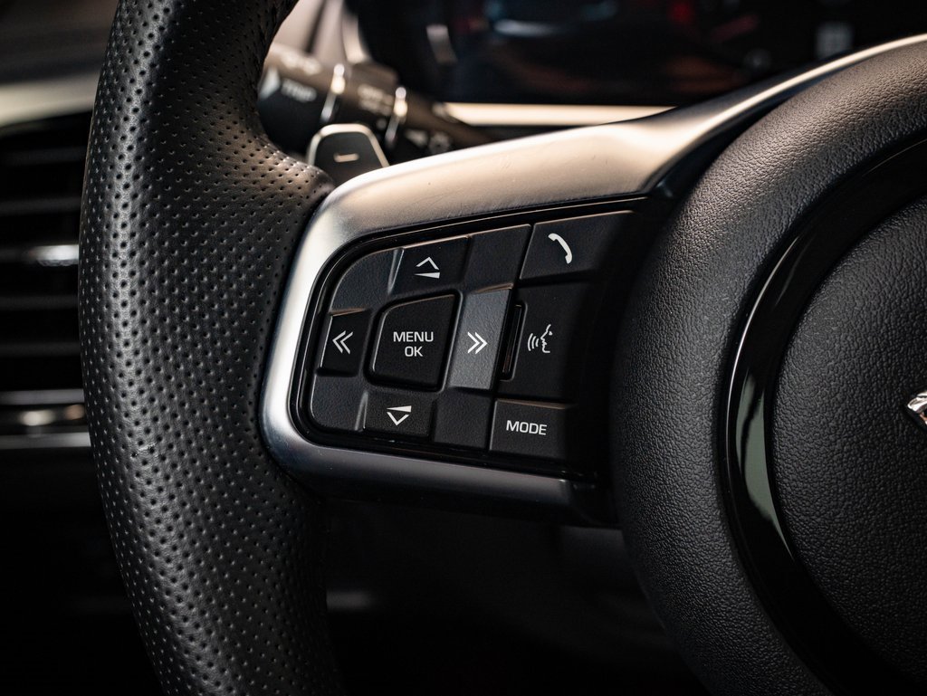 Used 2023 Jaguar F-TYPE R image 25