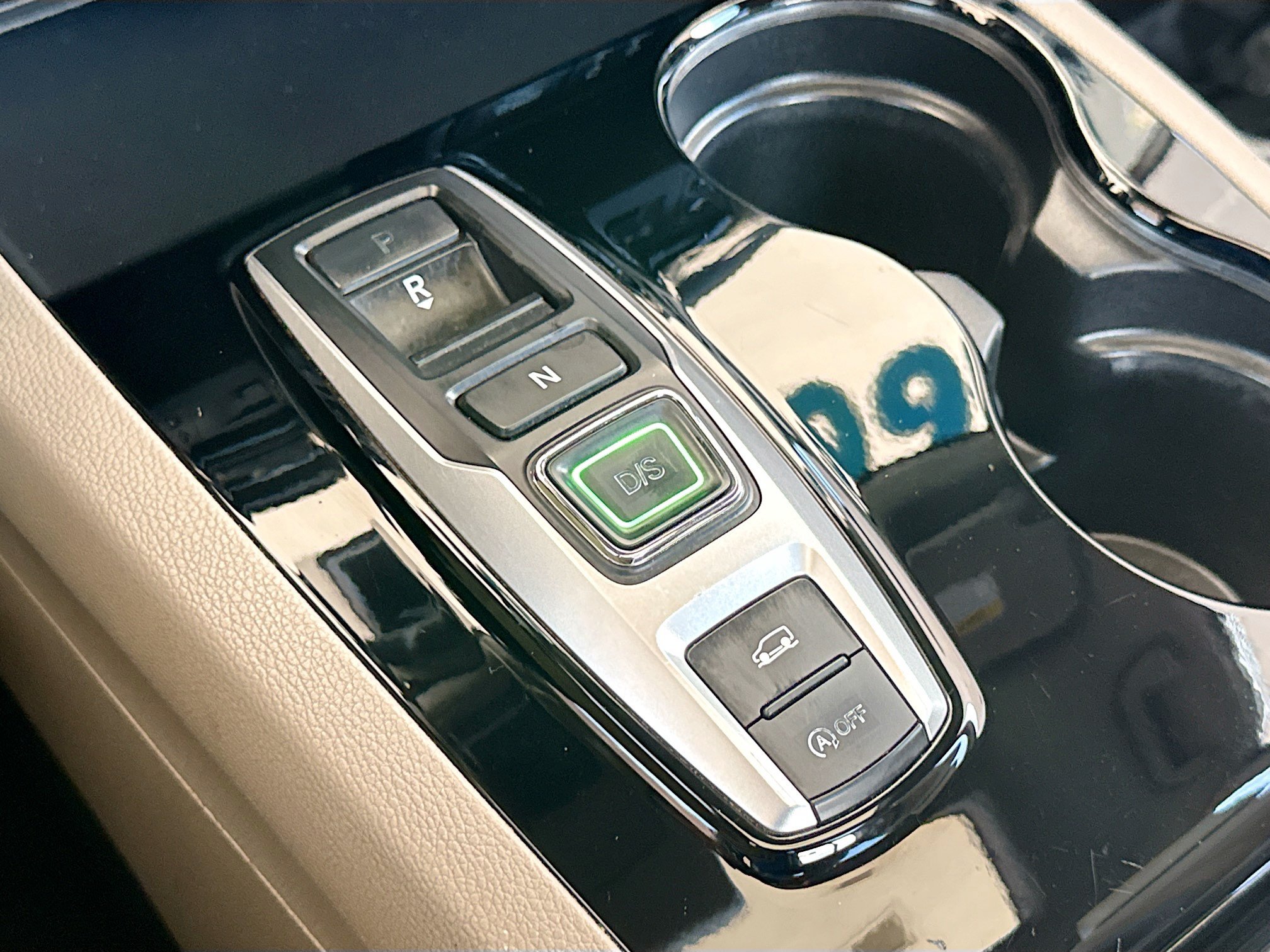 Used 2017 Honda Pilot Elite image 12