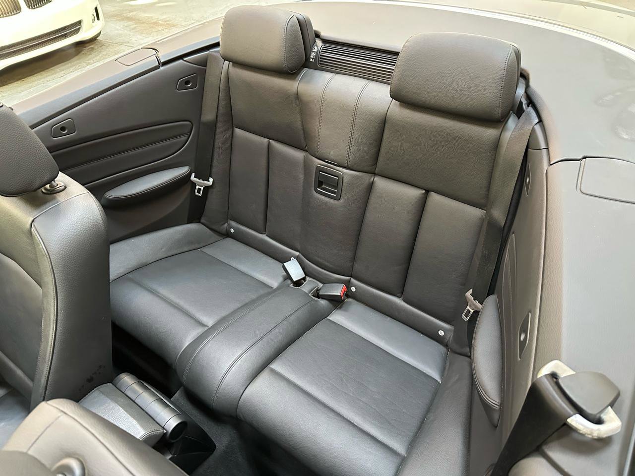 Used 2011 BMW 135i Convertible image 14