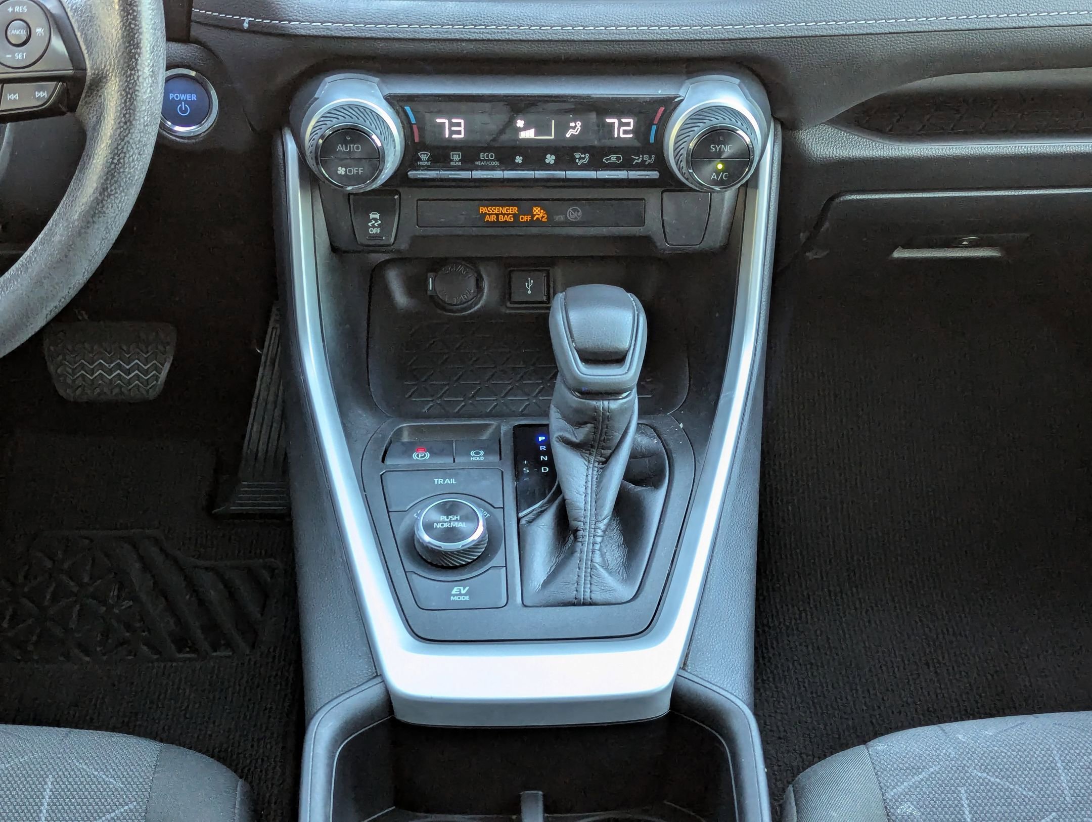 Used 2022 Toyota RAV4 XLE w/ Convenience Package image 19