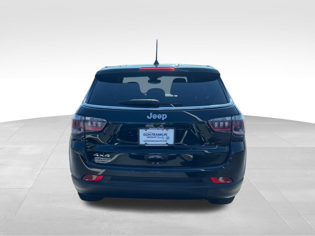 Used 2024 Jeep Compass Sport AWD/4WD image 5