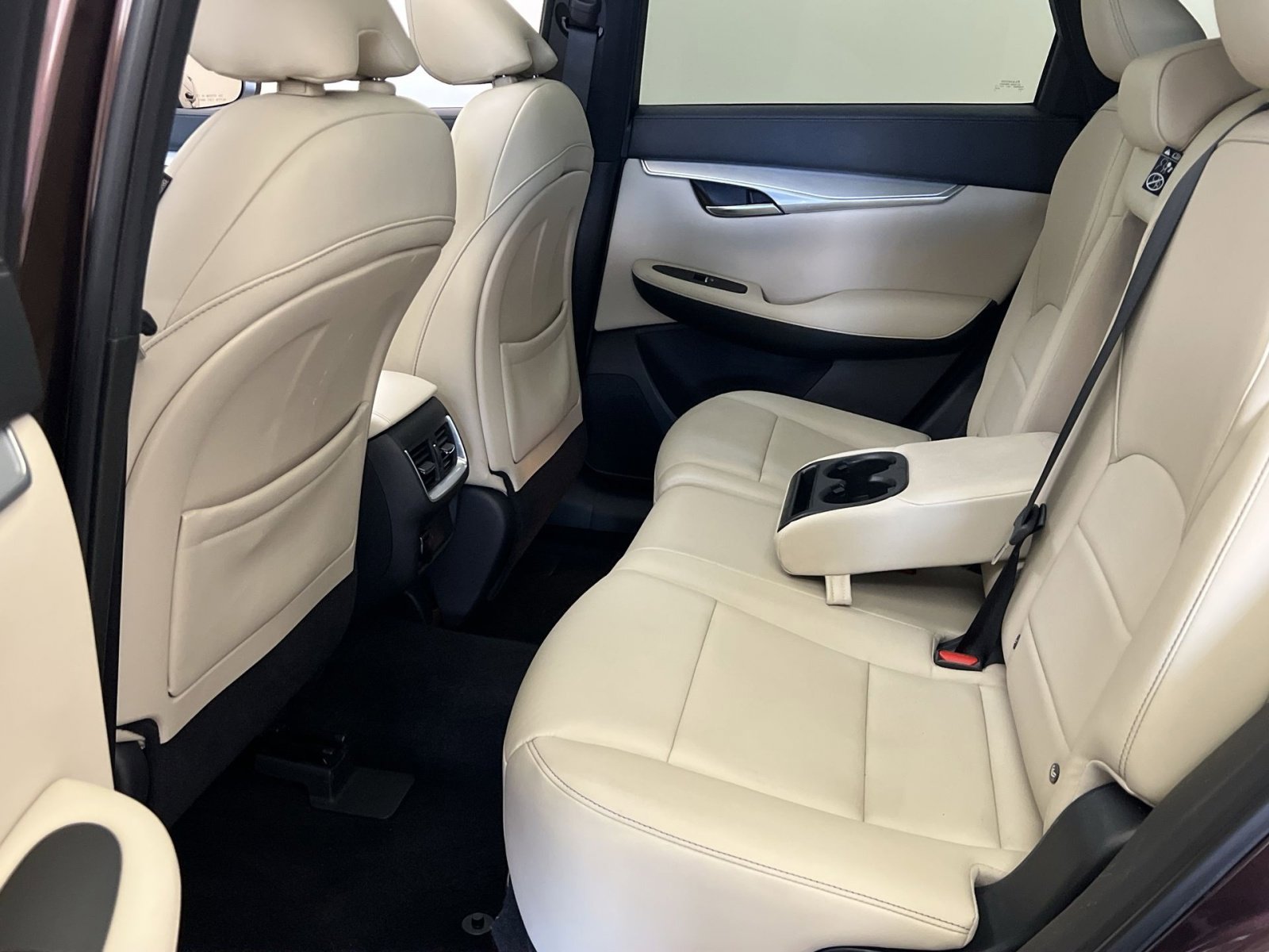 Used 2020 INFINITI QX50 Luxe w/ Navigation Package image 23