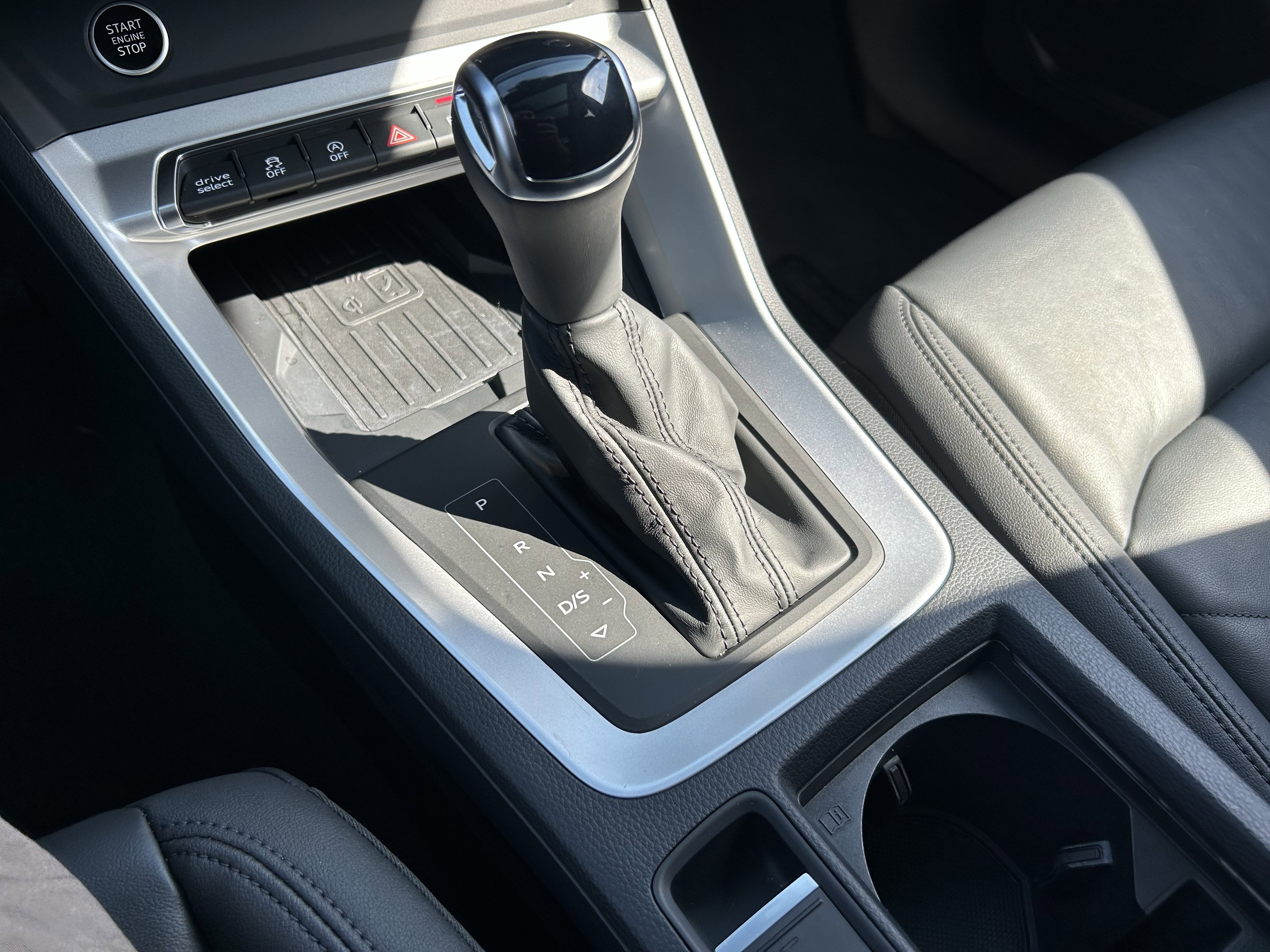 Used 2024 Audi Q3 2.0T Premium Plus image 16