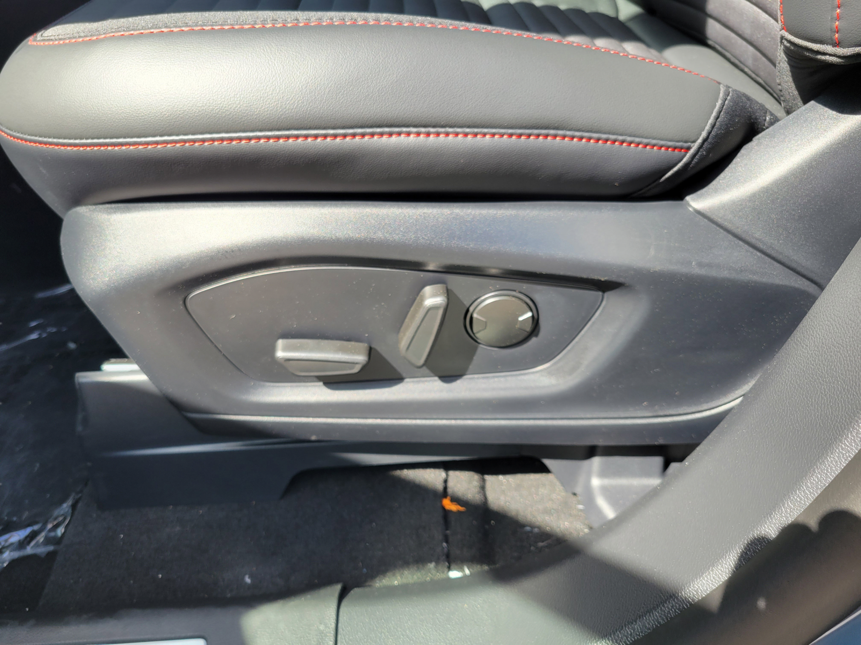 New 2026 Ford Explorer ST-Line RWD image 9