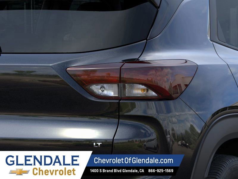 New 2026 Chevrolet TrailBlazer LT w/ LT Cold Weather Package FWD image 11