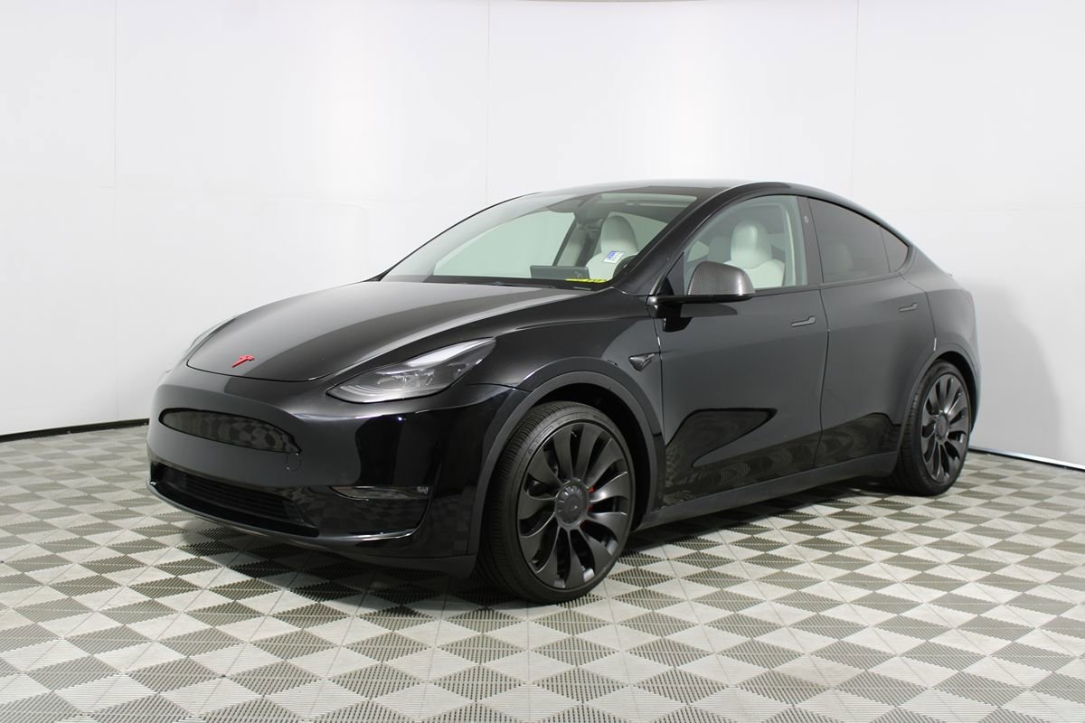 Used 2023 Tesla Model Y Performance AWD/4WD image 3