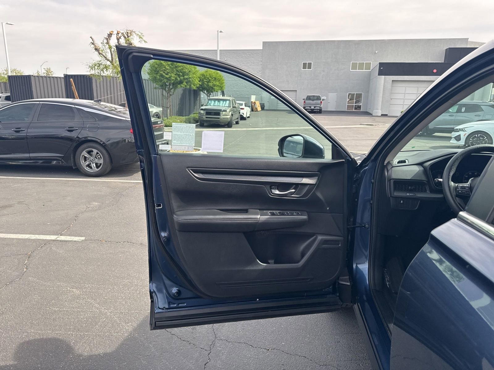Used 2024 Honda CR-V LX image 13