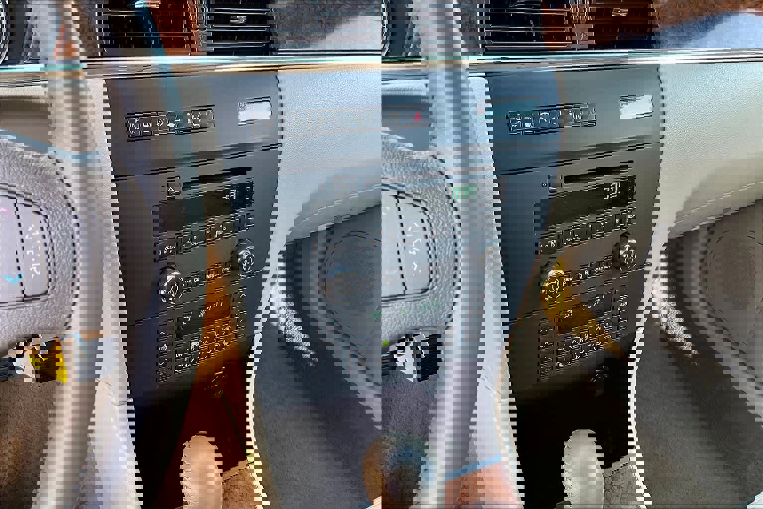 Used 2006 Buick LaCrosse CXL w/ Driver Confidence Package image 6