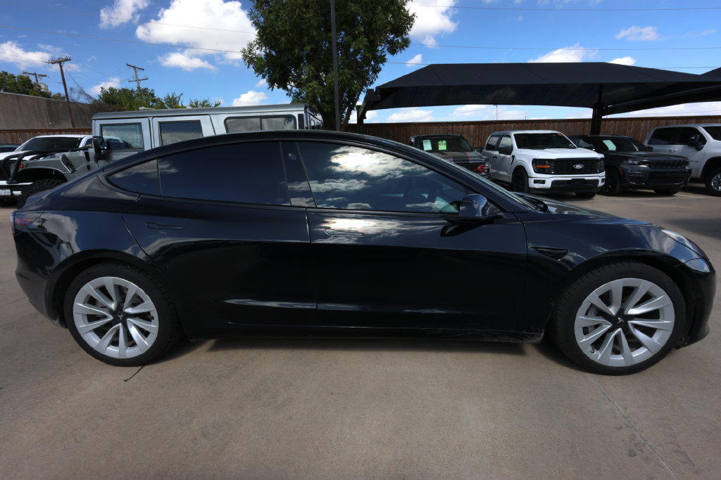 Used 2021 Tesla Model 3 Standard Range Plus RWD image 4