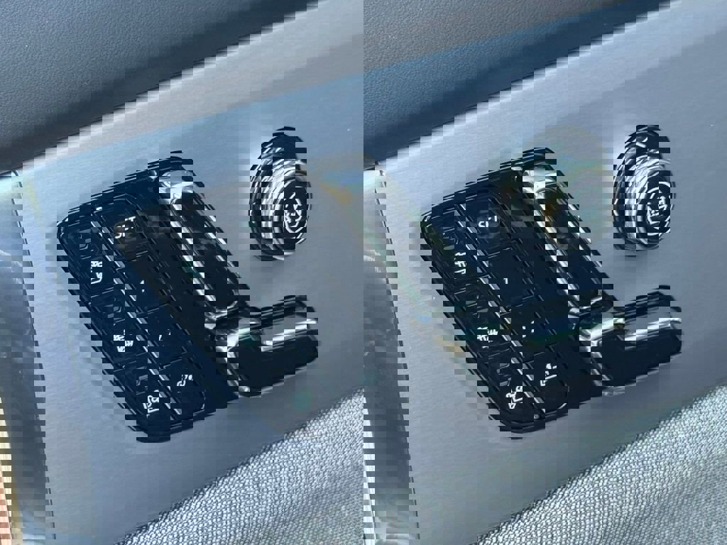 New 2026 Cadillac Vistiq Premium Luxury image 19