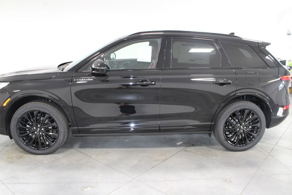New 2026 Lincoln Corsair Reserve w/ Jet Appearance Package image 5