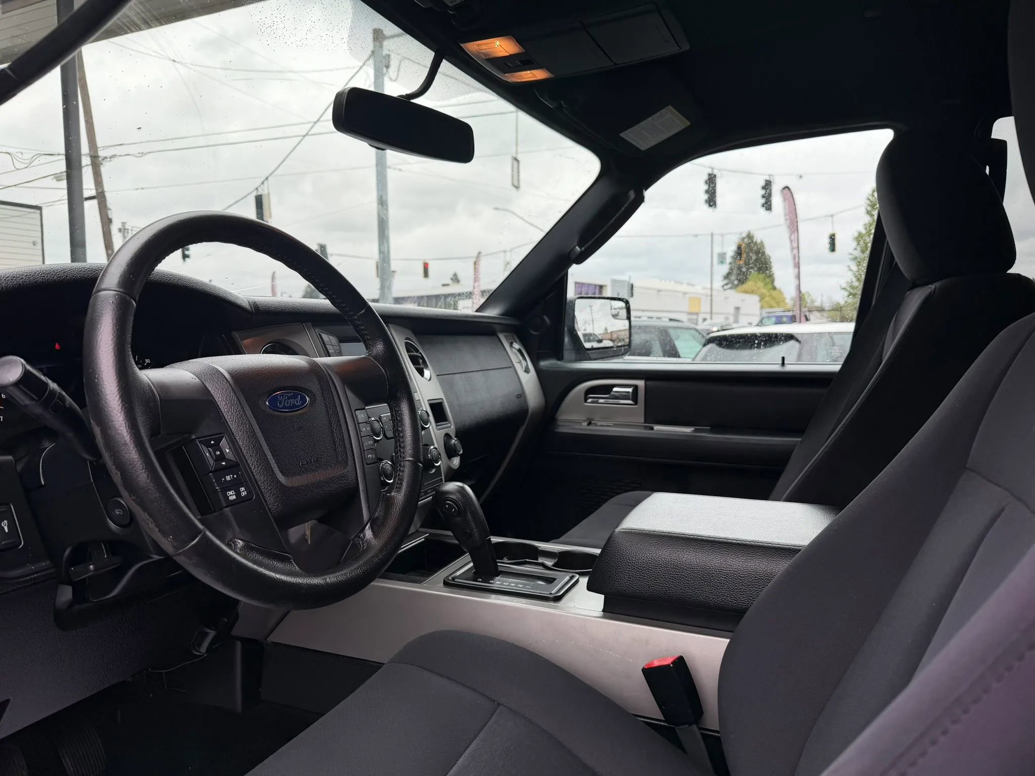 Used 2017 Ford Expedition XLT image 20