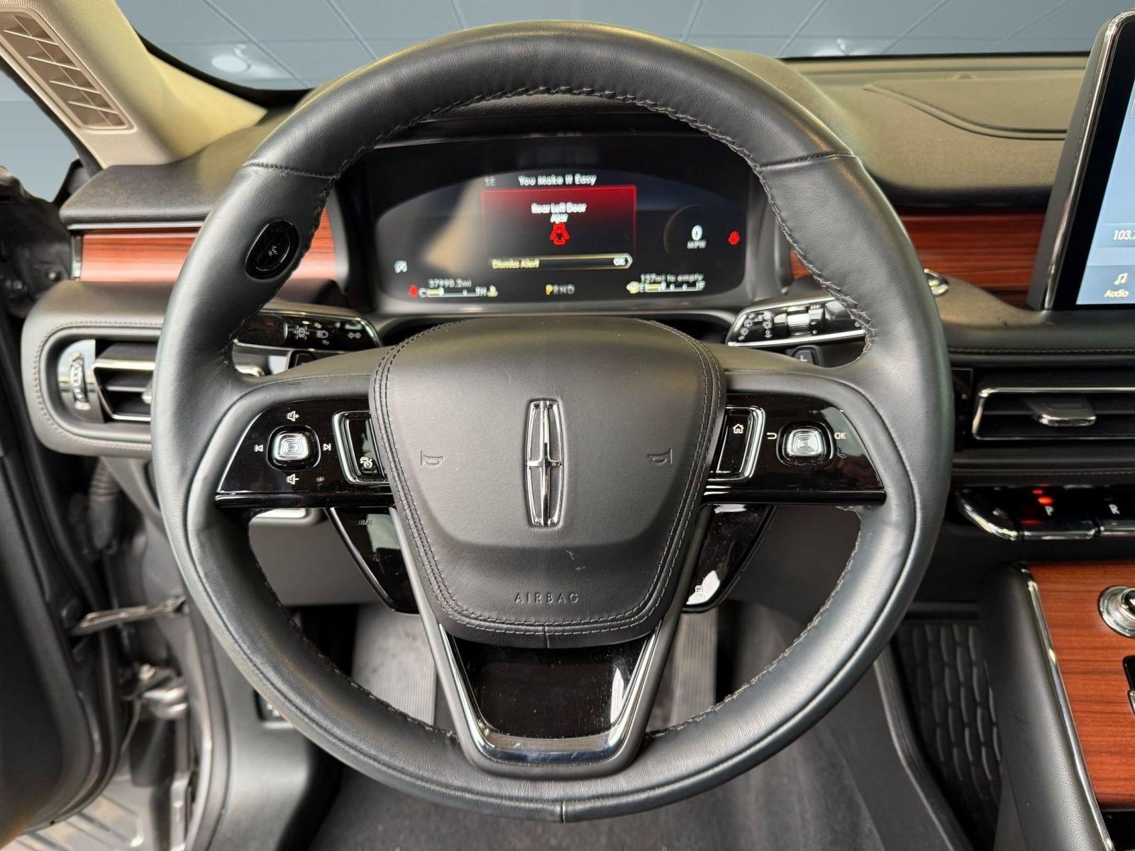 Used 2023 Lincoln Aviator Reserve w/ Equipment Group 201A RWD image 18