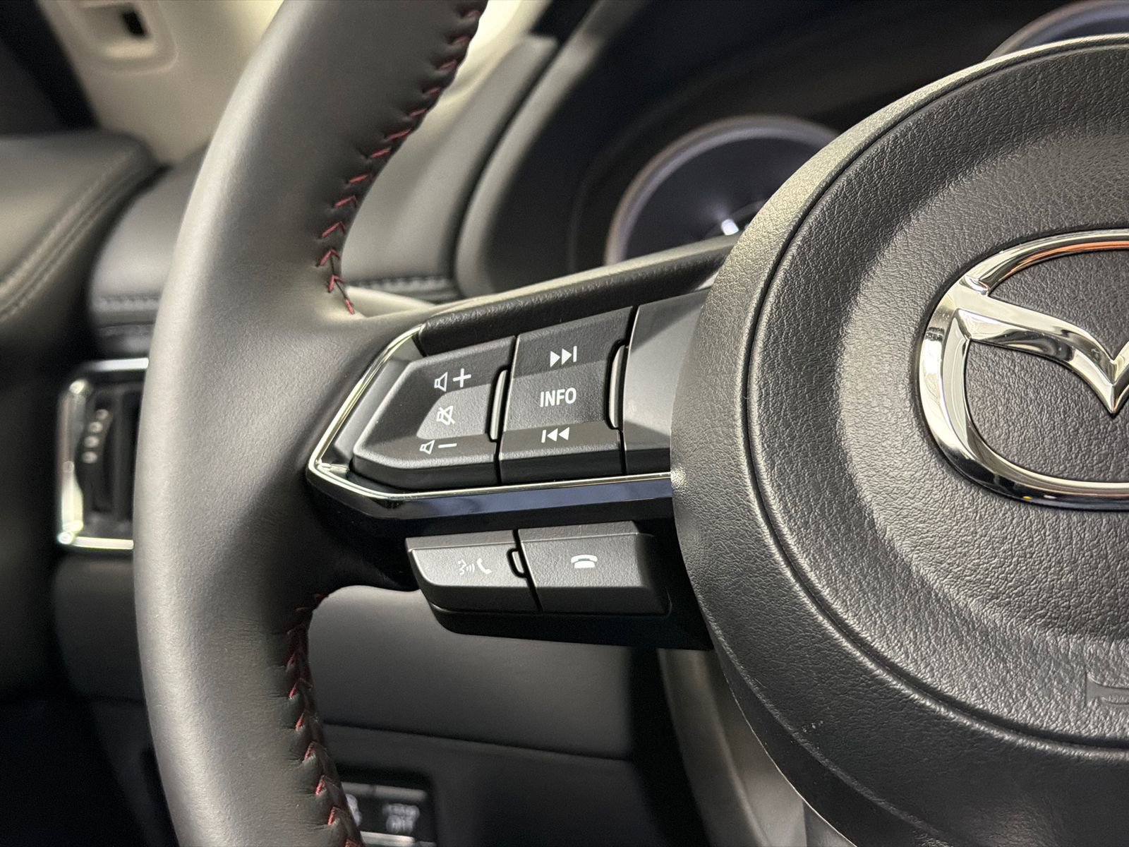 Certified 2025 MAZDA CX-5 Carbon Edition image 22